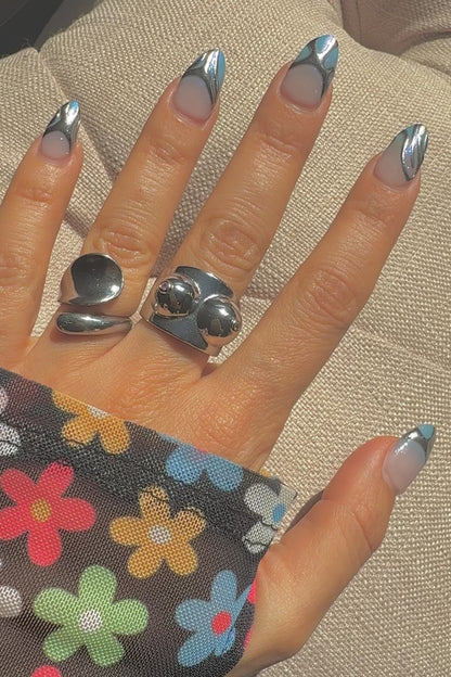 Bold Bust Ring
